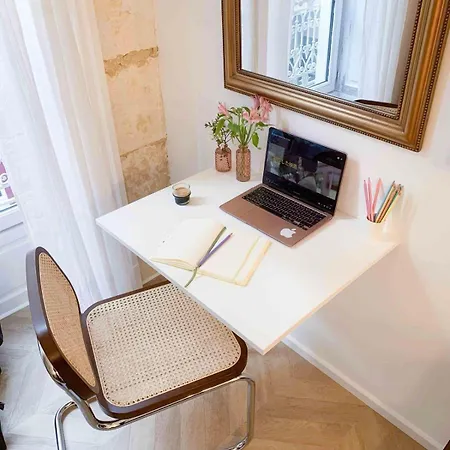 Apartment Beautiful Close Place De La Comedie In Center *