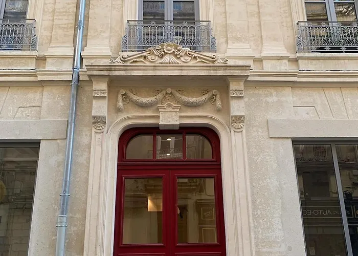 Beautiful Close Place De La Comedie In Center Montpellier